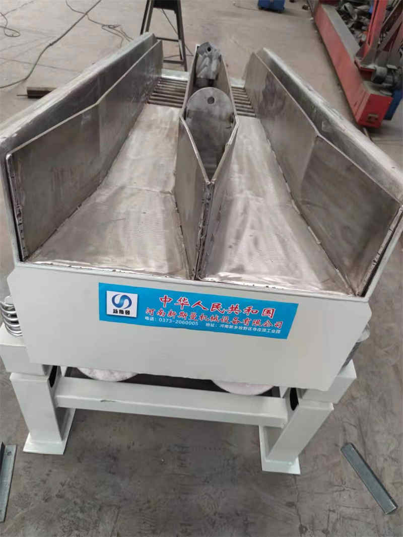 專車發(fā)貨:浙江客戶旋振篩、直線篩、給料機(jī)、脫水篩配套生產(chǎn)線，一站式采購(gòu)
