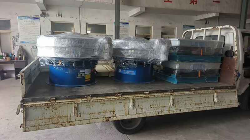 兩臺振動篩，兩臺振動平臺發貨