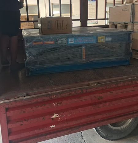 振動平臺加控制柜發貨