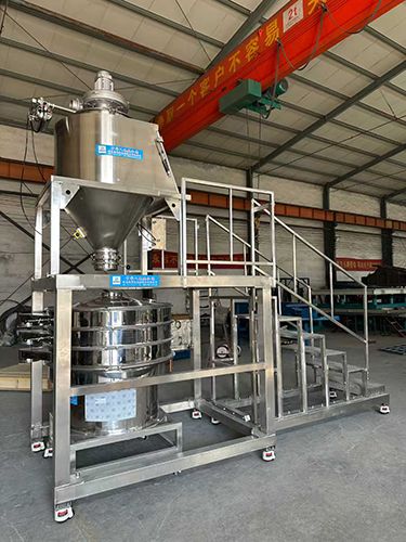 無塵投料加超聲波篩分系統(tǒng)，車間潔凈無粉塵