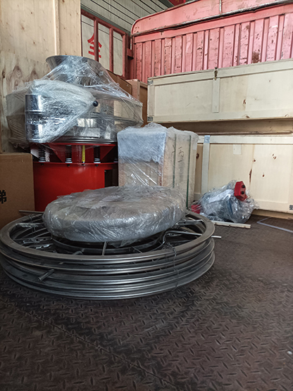 旋振篩、網架、電機、檢驗篩等發貨