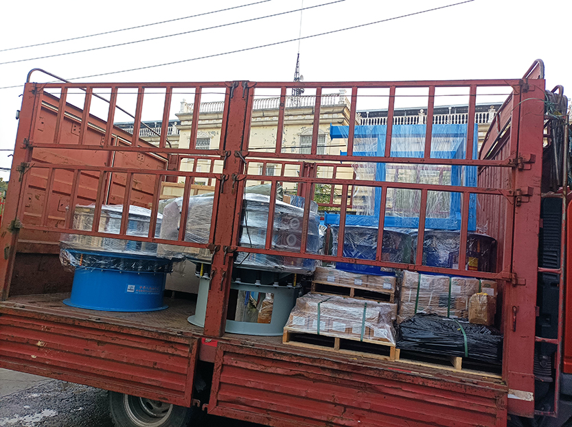 旋振篩、旋振篩底盤等發貨